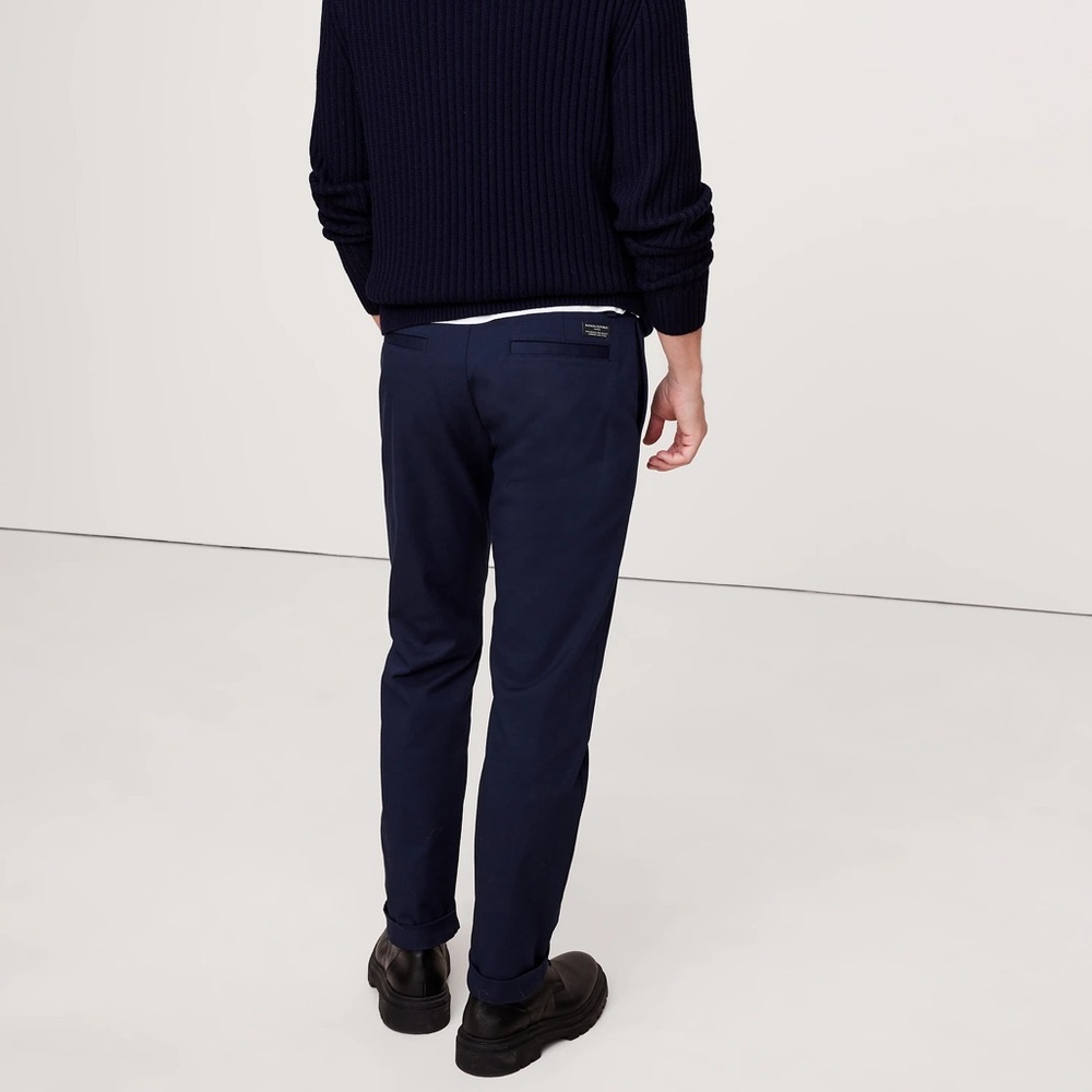 Banana Republic Men’s Straight Italian-Stretch Chino Pant - Picture 3 of 16